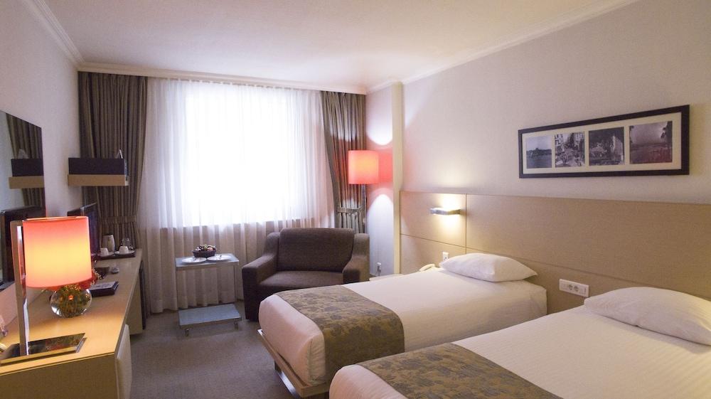 Eresin Hotels Taxim & Premier Istanbul Bagian luar foto
